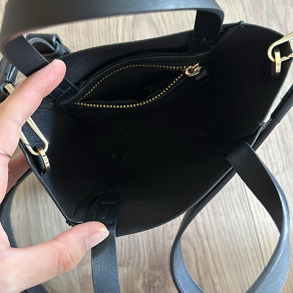 Crossbody purse - Picture 2 of 2